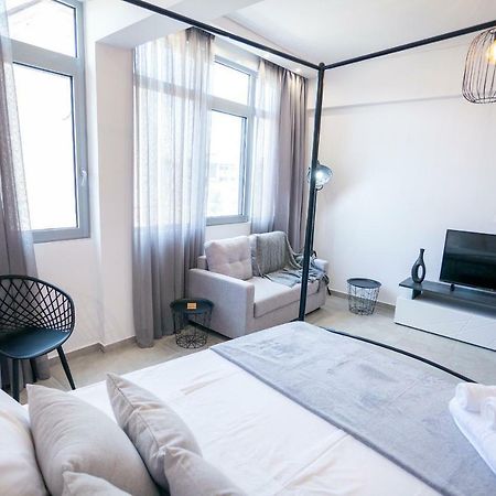Ferienwohnung Aristophanes Luxury Flat Psyrri Square Athen Exterior foto