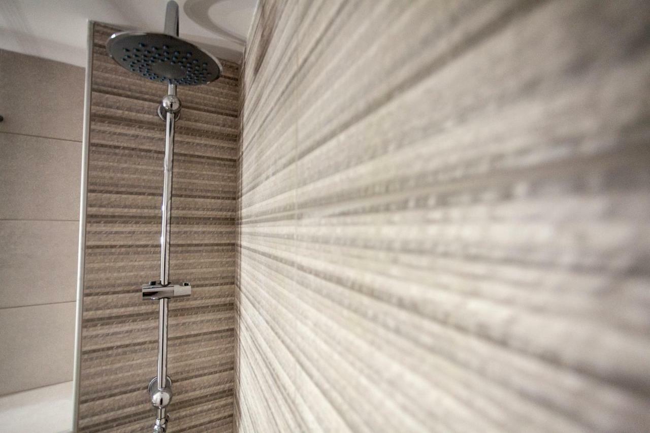 Ferienwohnung Aristophanes Luxury Flat Psyrri Square Athen Exterior foto