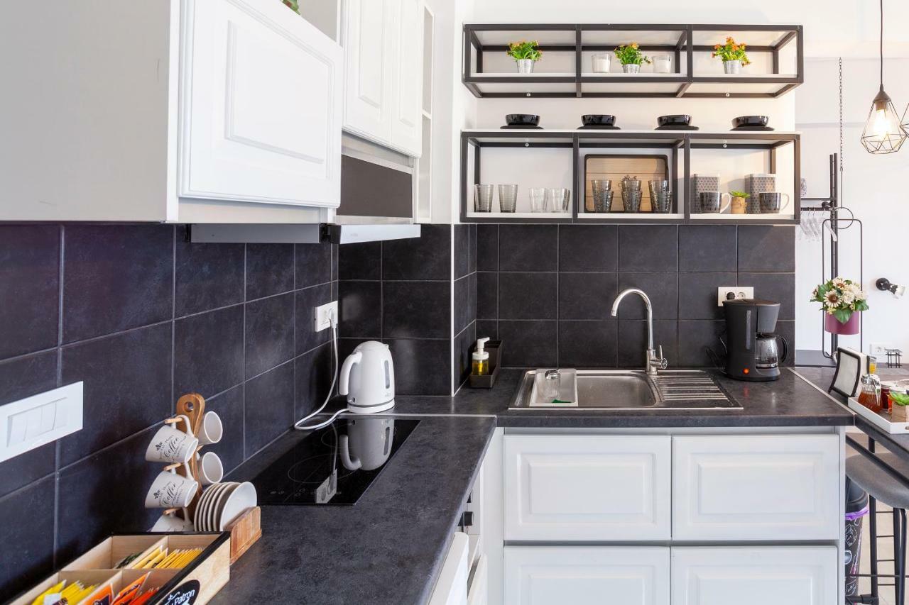 Ferienwohnung Aristophanes Luxury Flat Psyrri Square Athen Exterior foto